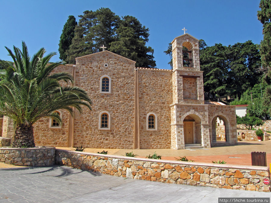 новая церковь Агия-Пелагея, Греция