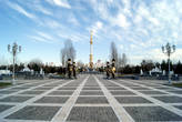 Монумент независимости Туркменистана — Восьминожка