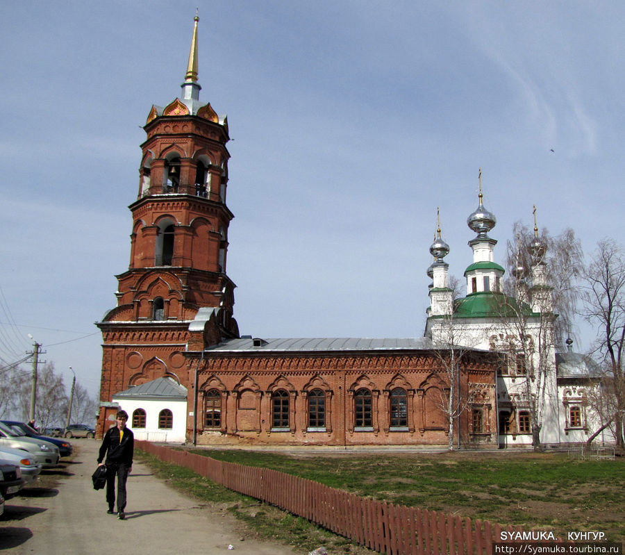 Тихвинская церковь. Вид со стороны улицы Ситникова. Кунгур, Россия