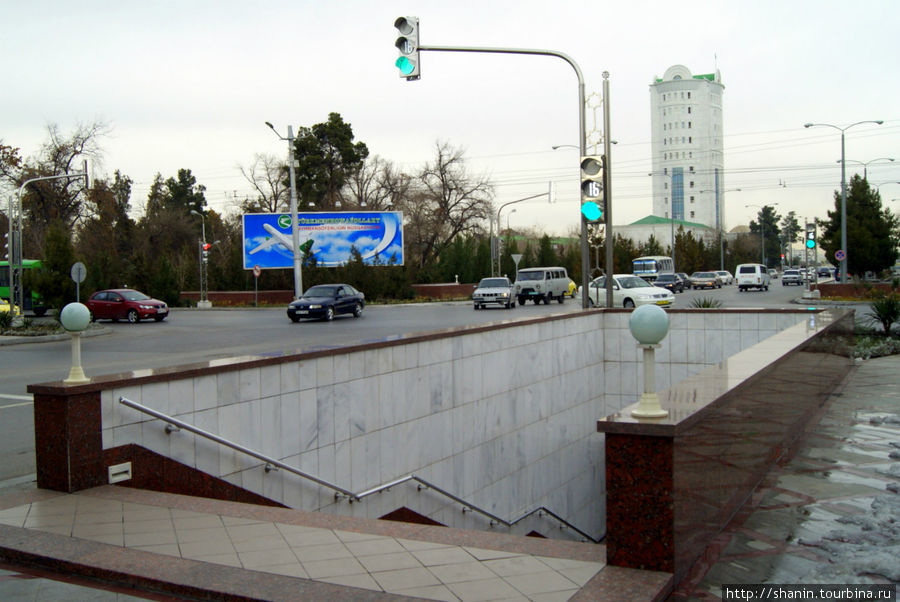 Подземный переход в центре Ашхабада Ашхабад, Туркмения