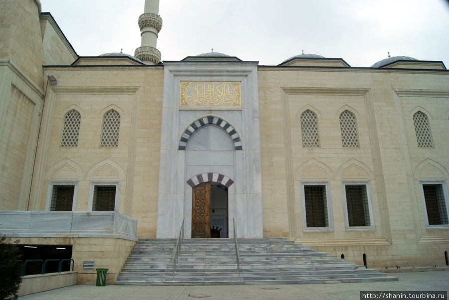 Мечеть Эртогрул Гази в Ашхабаде Ашхабад, Туркмения