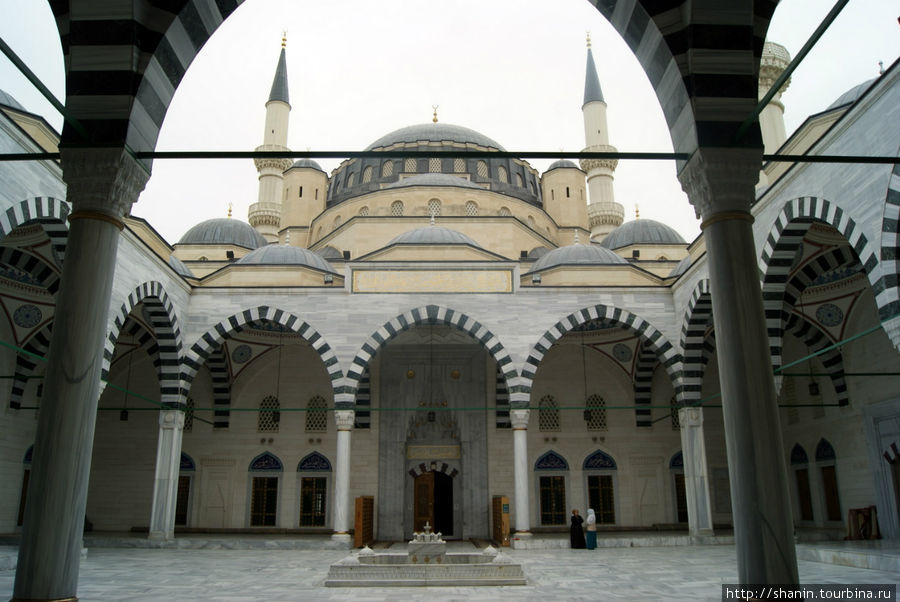 Турецкая мечеть Ашхабад, Туркмения