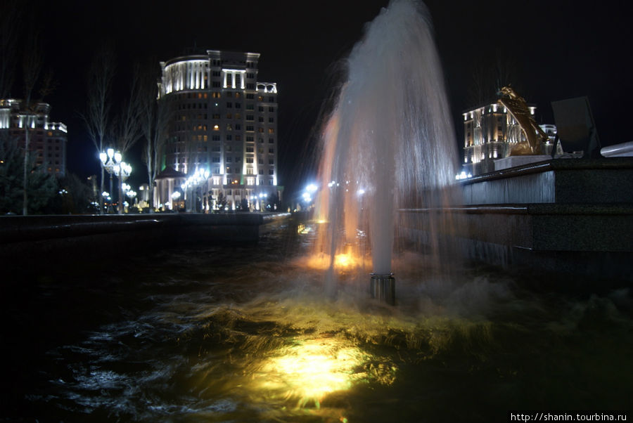 Ночная прогулка Ашхабад, Туркмения