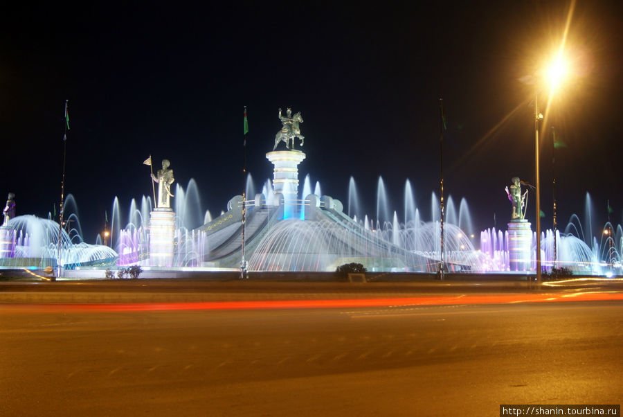 Ночная прогулка Ашхабад, Туркмения