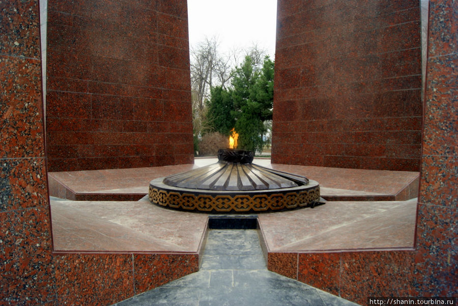 Вечный огонь Ашхабад, Туркмения