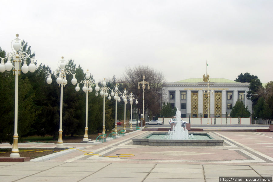 Парк Победы в Ашхабаде Ашхабад, Туркмения