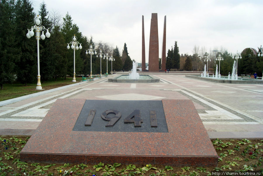 Парк Победы в Ашхабаде Ашхабад, Туркмения