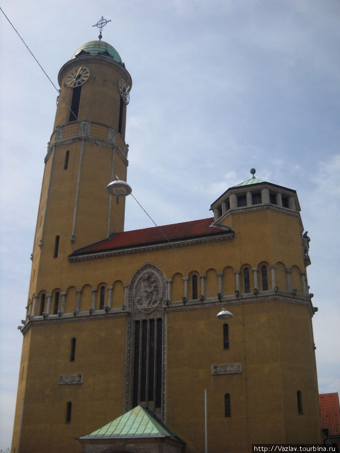 Церковь Св. Отто / Ottokirche