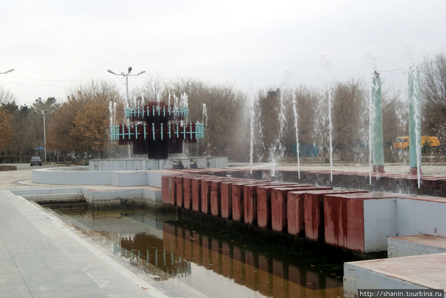Парк литераторов Ашхабад, Туркмения