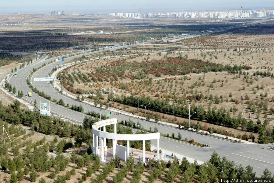 Вид с тропы здоровья Ашхабад, Туркмения