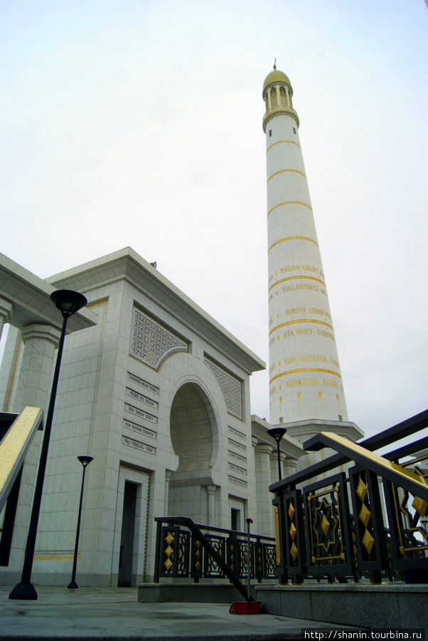 Внутри мечети Туркменбаши Рухы Кипчак, Туркмения