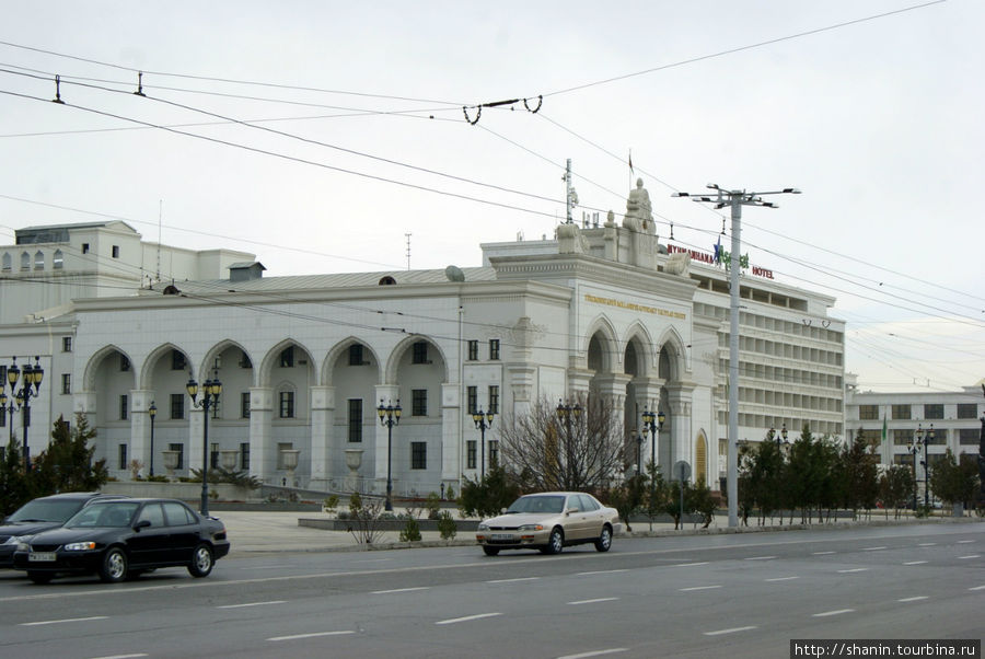 Драматический театр в Ашхабаде Ашхабад, Туркмения