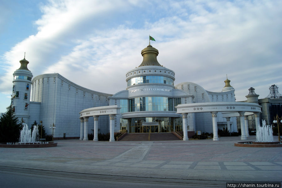 Кукольный театр в Ашхабаде Ашхабад, Туркмения