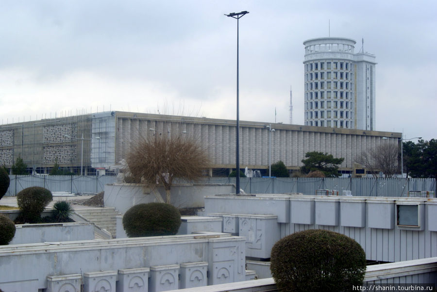 Центральная библиотека в Ашхабаде Ашхабад, Туркмения