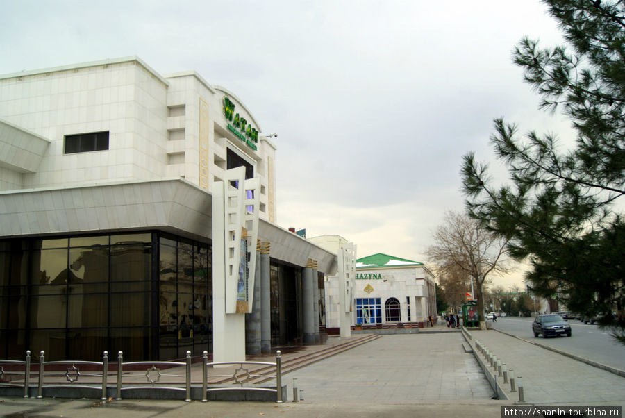 В центра Ашхабада Ашхабад, Туркмения