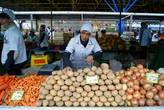 НА Текинском рынке в Ашхабаде