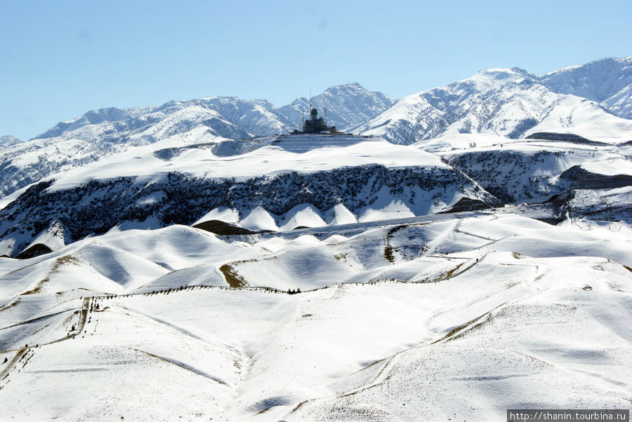 Предгорья Копетдага в снегу Ашхабад, Туркмения