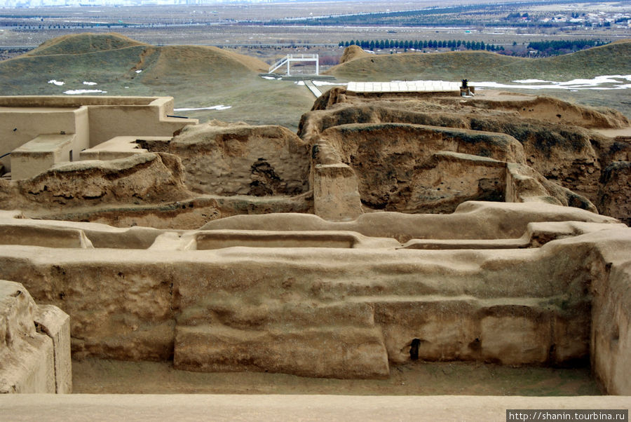 Руины Старой Нисы Столичный регион Ашхабад, Туркмения