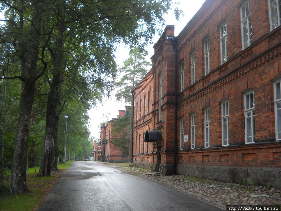 Бывшая казарма Коувола, Финляндия