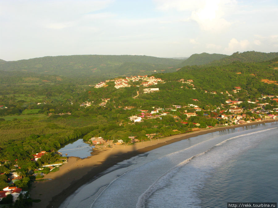 И, соответственно, окрестности застраиваются домами на продажу Никарагуа