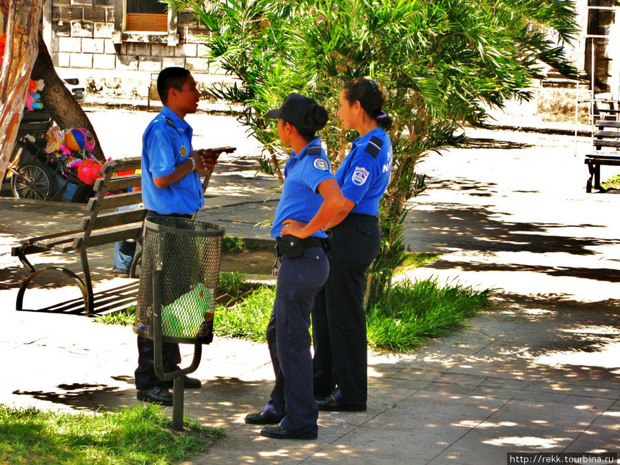 Полицейские Леона Никарагуа