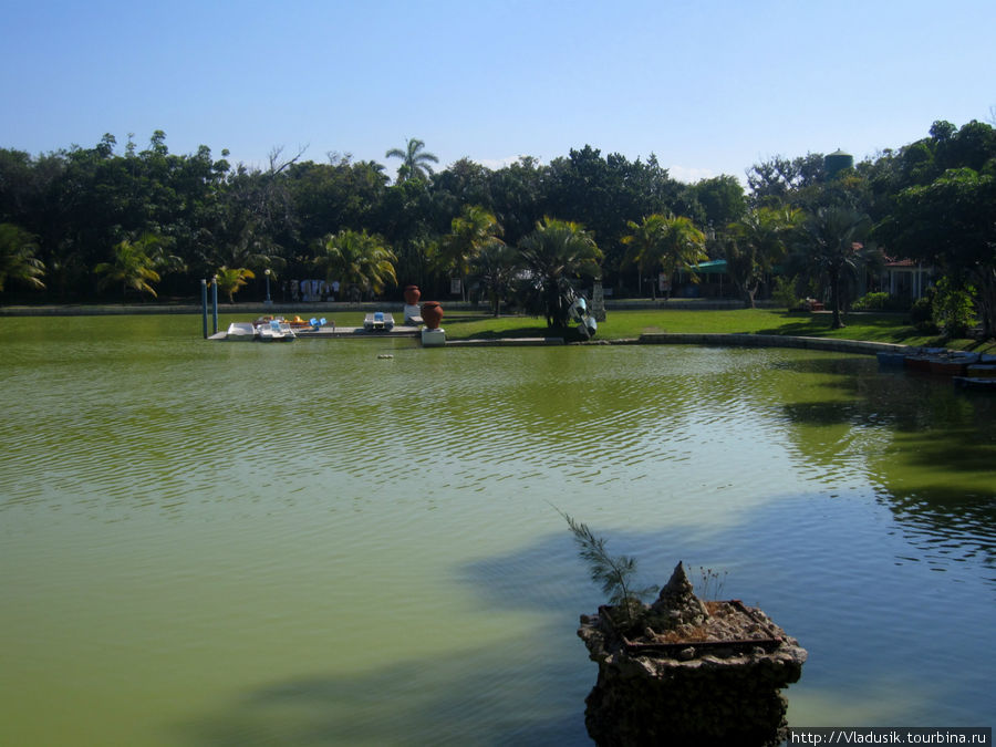Озеро в парке Варадеро, Куба