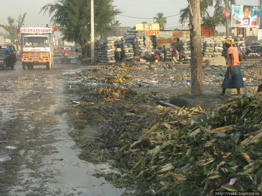 Утро предместья Порт-о-Пренса Гаити