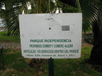Парк, как понятно из таблички, Независимости... Сколько их было в Латинской Америке...