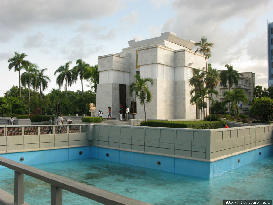 Внутри Парка Независимости находится Алтарь Родины. Доминиканская Республика