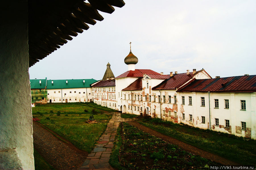 Внутренний двор монастыря. Соловецкие острова, Россия