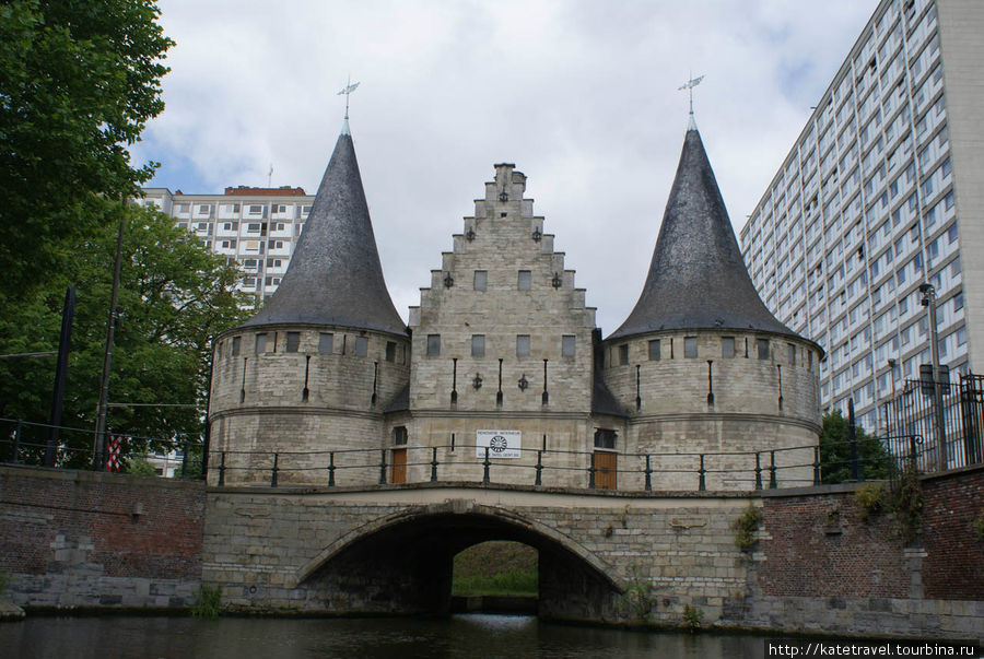 Работ — бывшая гентская крепость Гент, Бельгия