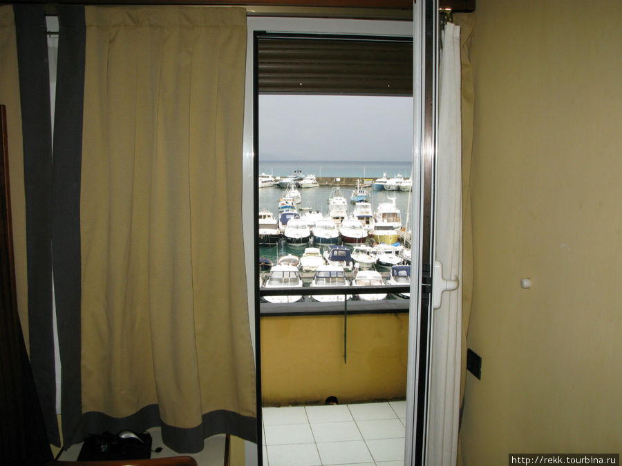 Порт видно из моего номера Санта-Маргерита-Лигуре, Италия