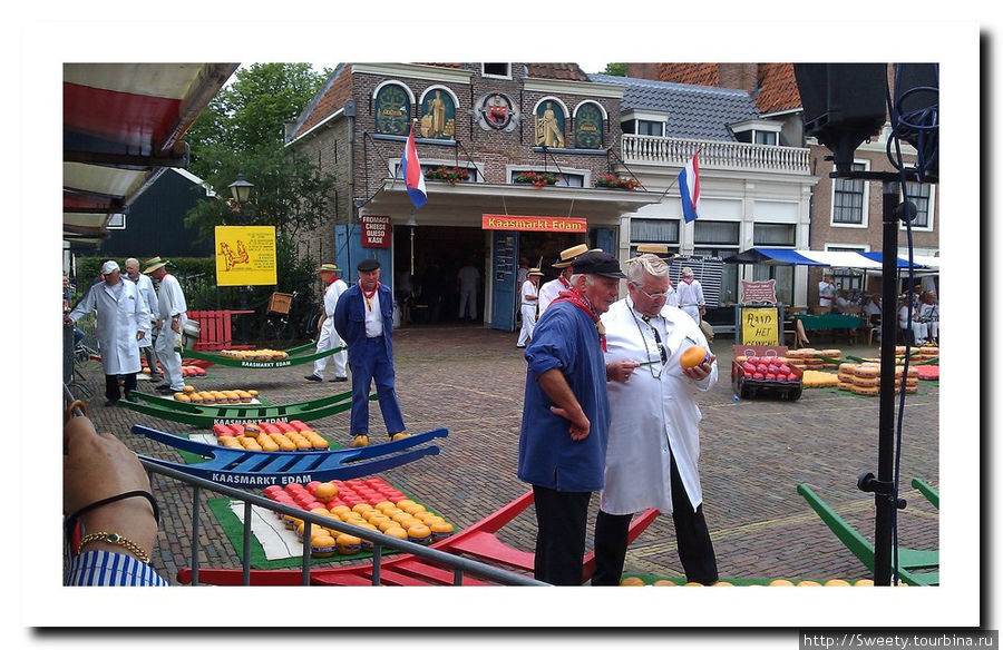 Торг на сырном рынке Эдам, Нидерланды