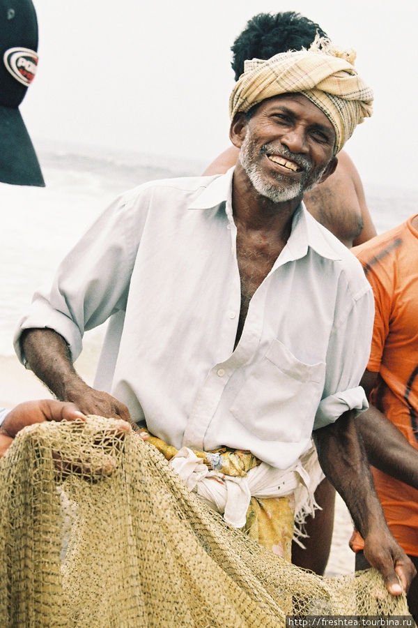 Пусть улов и невелик, рыбаки Кералы особенно ворчать не станут: океан может разгневаться на неблагодарных. Сеть-то непустую вытащили, а, значит, день удался! Ковалам, Индия