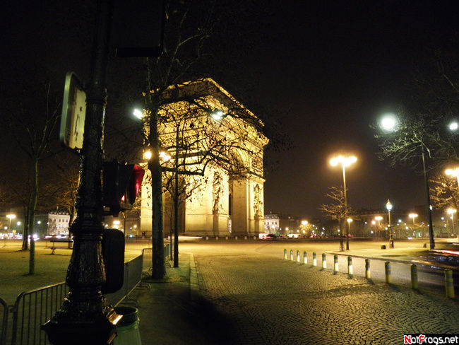 В нескольких шагах от Триумфальной арки Париж, Франция