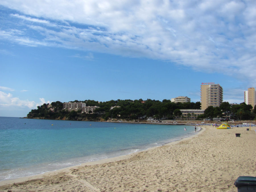 золотисто-белые пляж Магалуф Магалуф, остров Майорка, Испания