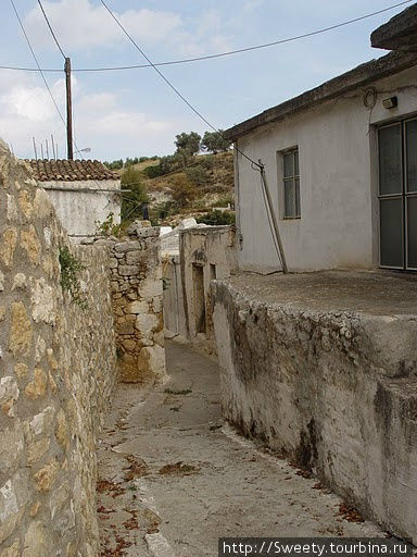 улочки в Пикрис Остров Крит, Греция