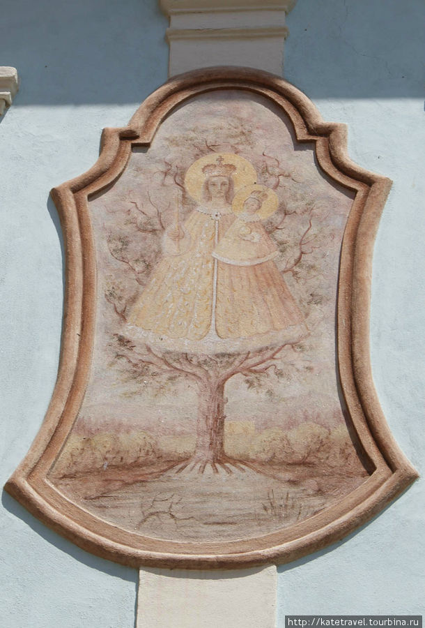 Настенное изображение Девы Марии Сватонёвицкой. Улица Панска, дом №22 Чешский Крумлов, Чехия