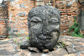 Голова Будды на территории Вата Пхра Рам в Аюттхае