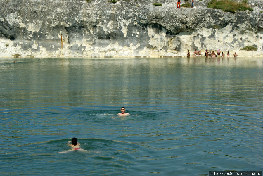 Изумрудное озеро или в горах под Эски-Керменом Бахчисарай, Россия