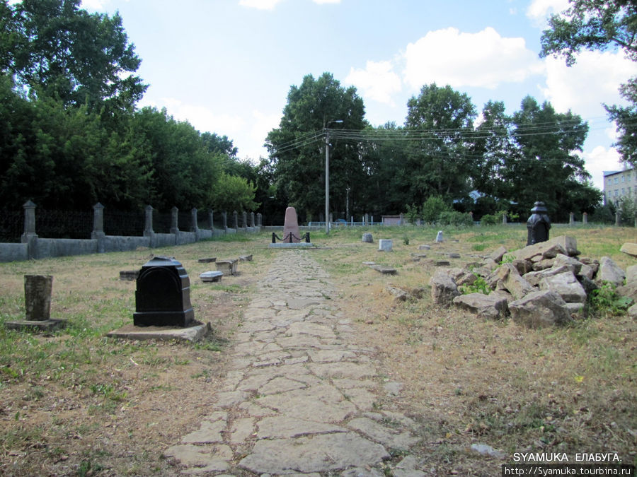 Так выглядит Троицкое кладбище. Елабуга, Россия