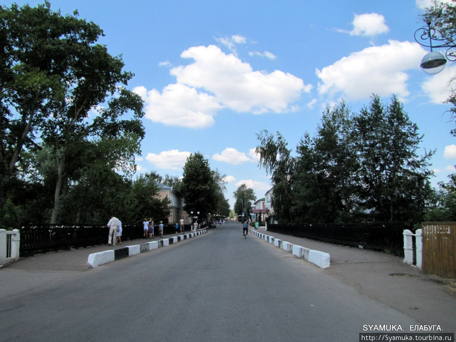 Улица Казанская. Мост через Тойму. Елабуга, Россия