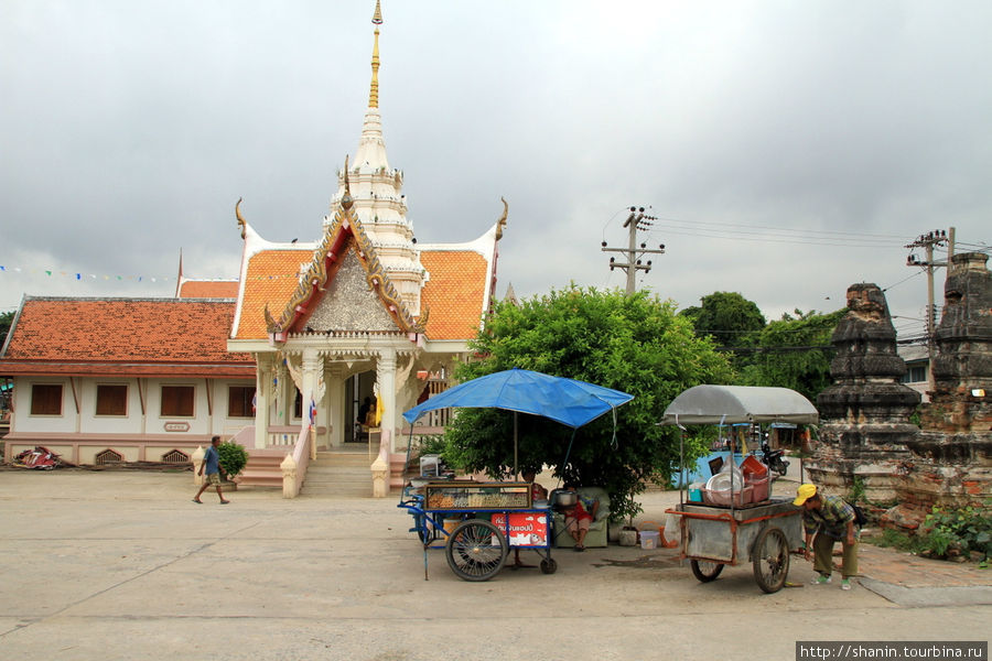 Ват Вонг Кхонг в Аюттхае Аюттхая, Таиланд