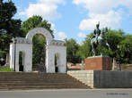 Памятник Н. А. Дуровой.