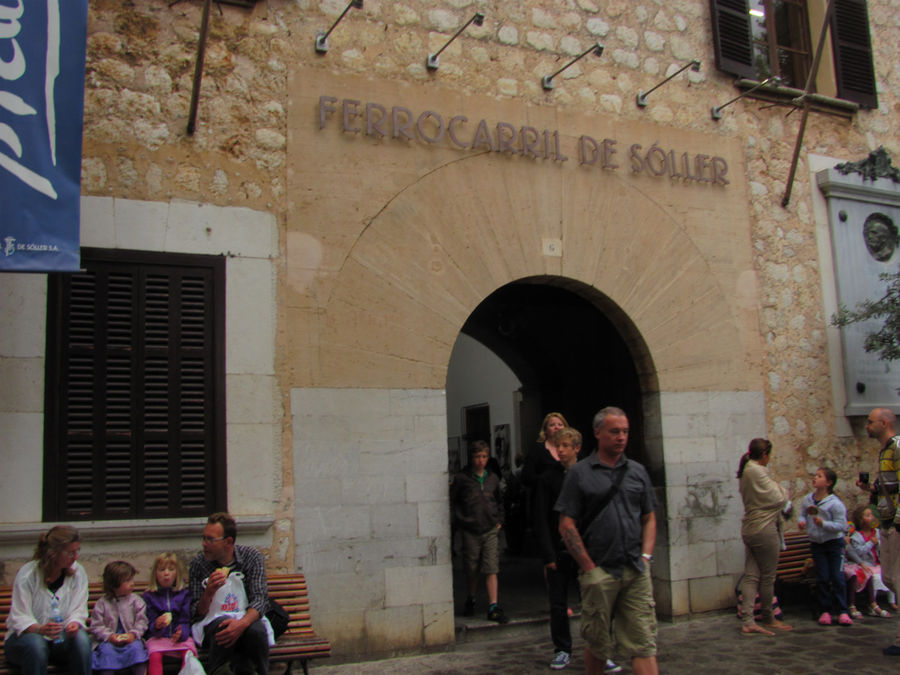 История железной дороги Ferrocarril de Sóller. Сольер, остров Майорка, Испания