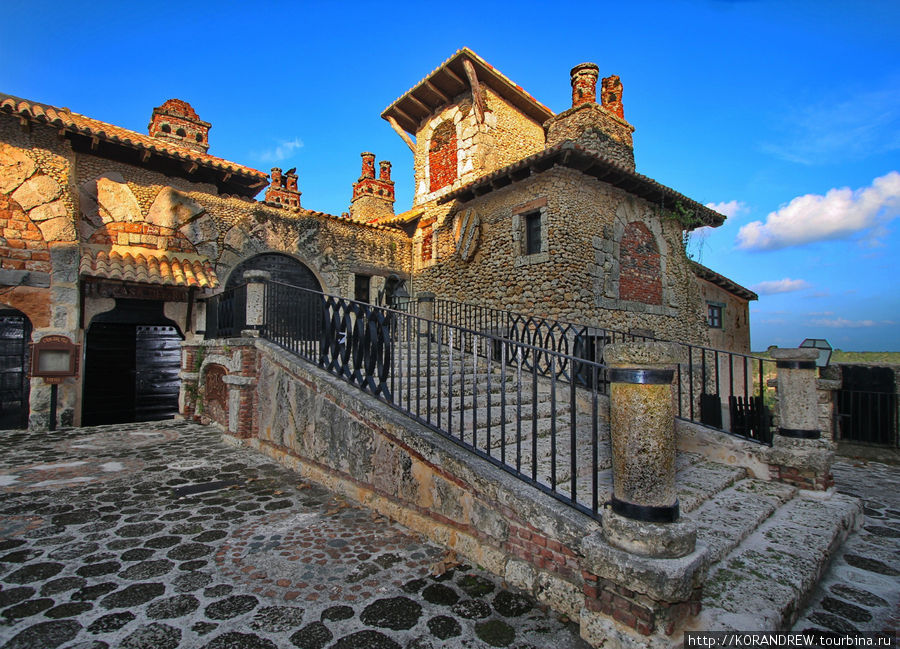 Altos De Chavon - город художников Альтос-де-Чавон, Доминиканская Республика