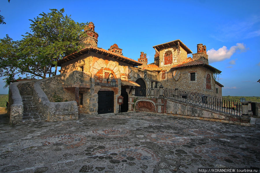 Altos De Chavon - город художников Альтос-де-Чавон, Доминиканская Республика