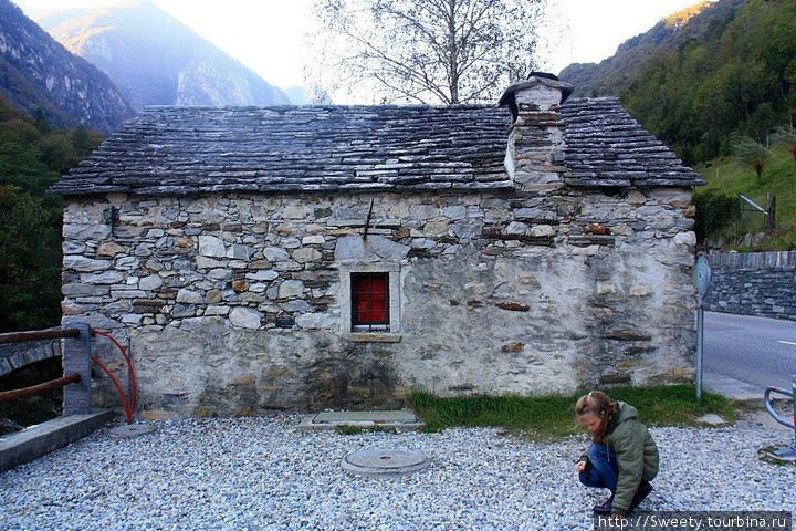 даже дома сделаны из тех же камней, но поменьше Швейцария