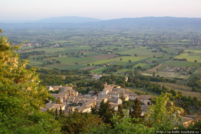 Тосканский landscaping в маках Тоскана, Италия