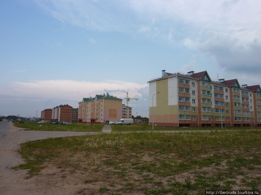Новый жилой микрорайон по улице Комсомольской, рядом с больницей. Городок, Беларусь